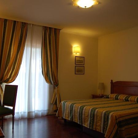 Clarice Hotel 卡斯德尔诺迪波托 外观 照片